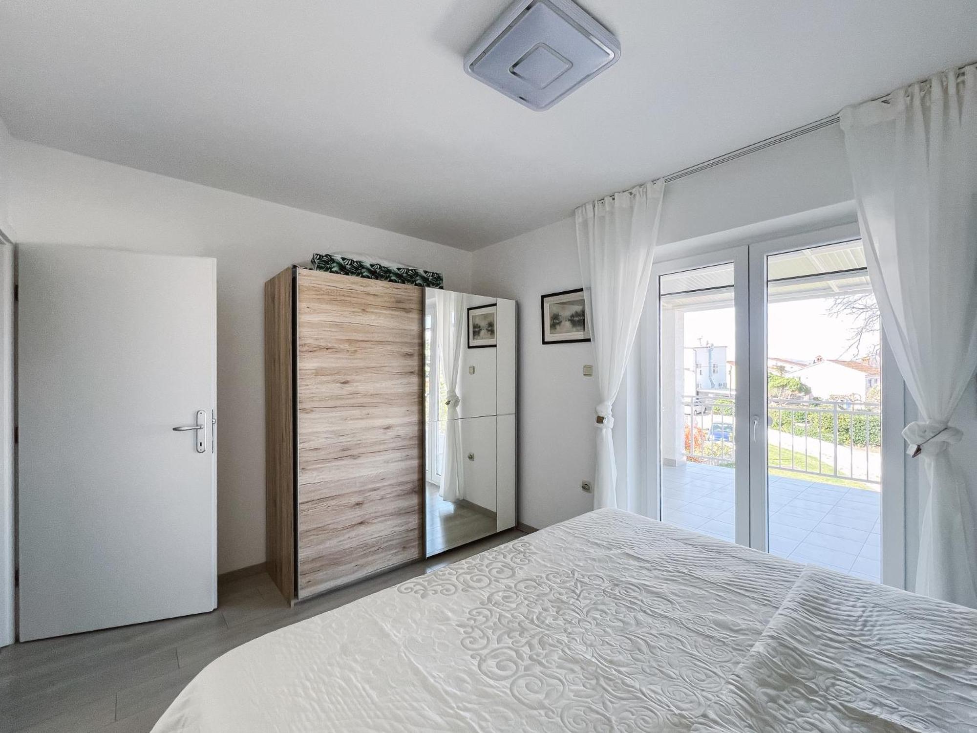 Modern Apartment In The Heart Of Njivice Exterior foto